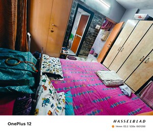 Bedroom in 2 BHK Apartment at Borivali West – for Rent