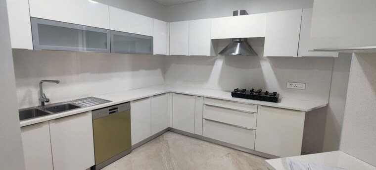 Kitchen, omkar-1973 4 Bedroom 3800 Sq.Ft. Apartment In Worli Mumbai 10059862