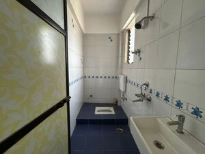 Bathroom in 4 BHK Apartment at Purushottam Park, Ghodbunder Road – for Rent