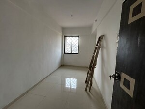 Furnished Amenities in 4 BHK Apartment at Purushottam Park, Ghodbunder Road – for Rent
