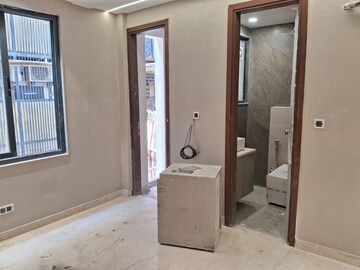 Room in 3 BHK Builder Floor at East Of Kailash – for Sale