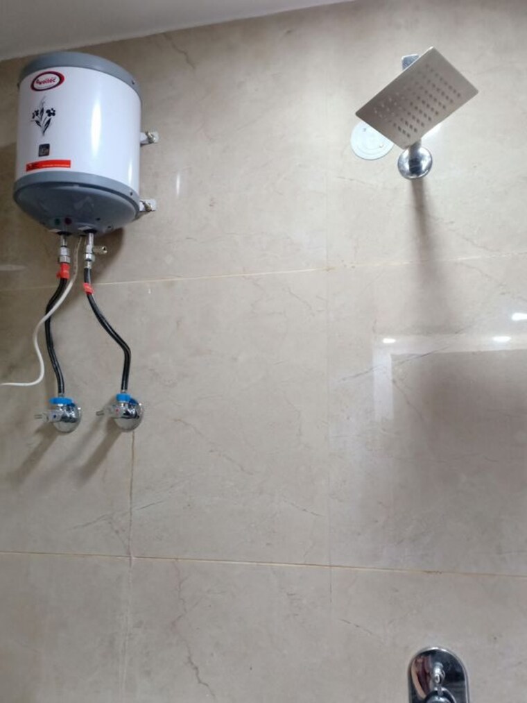 Bathroom, panchsheel vihar 1 Bedroom 450 Sq.Ft. Apartment In Panchsheel Vihar Delhi 10059869