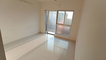 Room in 2 BHK Apartment at Godrej Hillside 2, Mahalunge – for Rent