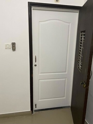 Furnished Amenities in 3 BHK Apartment at Andheri West – for Rent