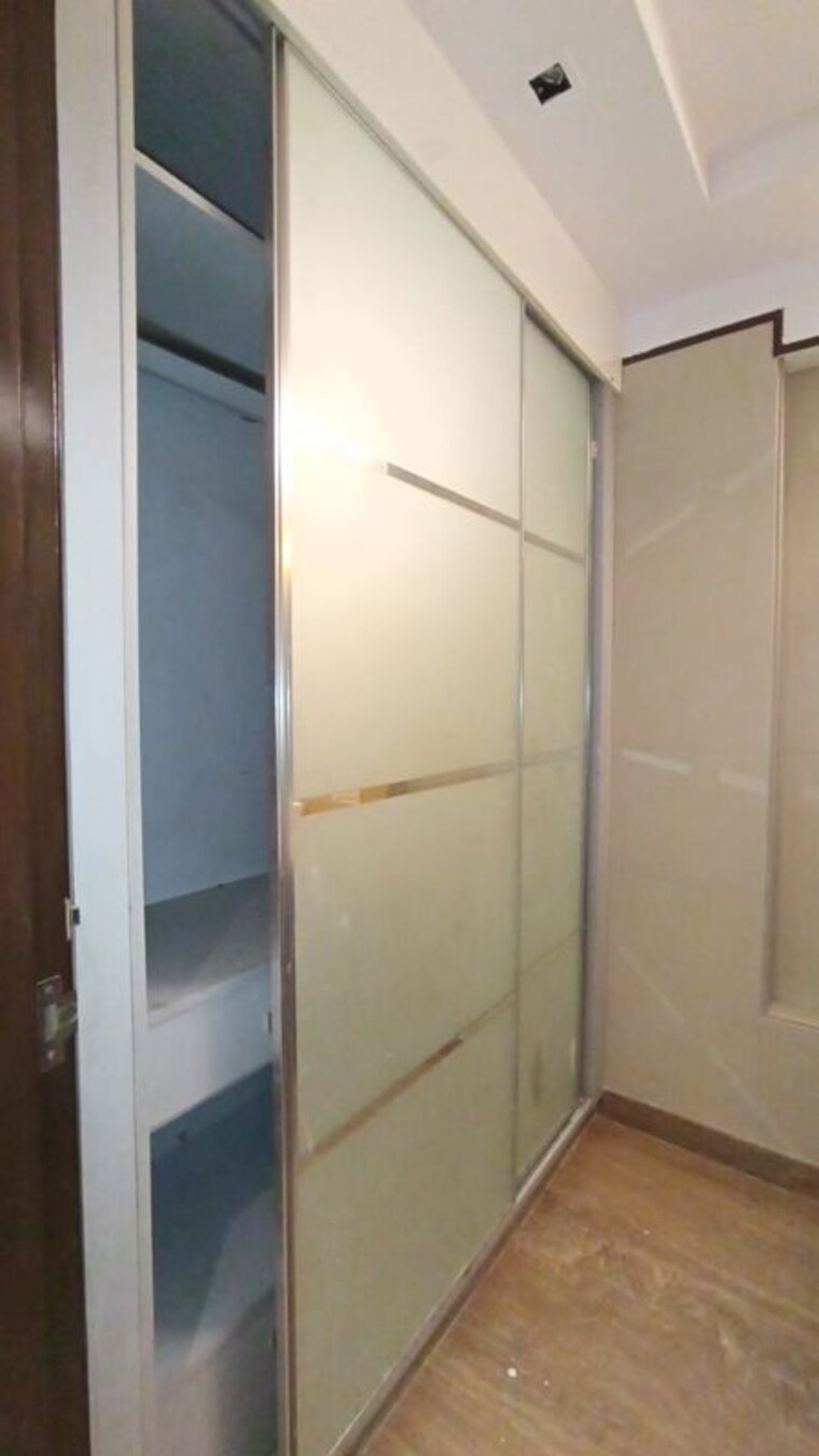Bathroom, greater kailash ii 4 Bedroom 2700 Sq.Ft. Apartment In Greater Kailash ii Delhi 10059939