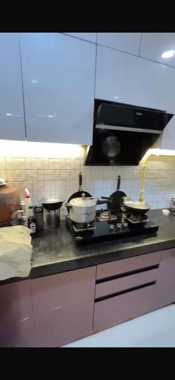 Team Area in 1.5 BHK Apartment at Sheth Zuri, Laxmi Nagar – for Rent