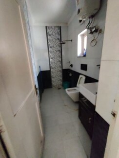 2 BHK + Pooja Room Builder Floor For Rent in RWA Apartments Sector 41