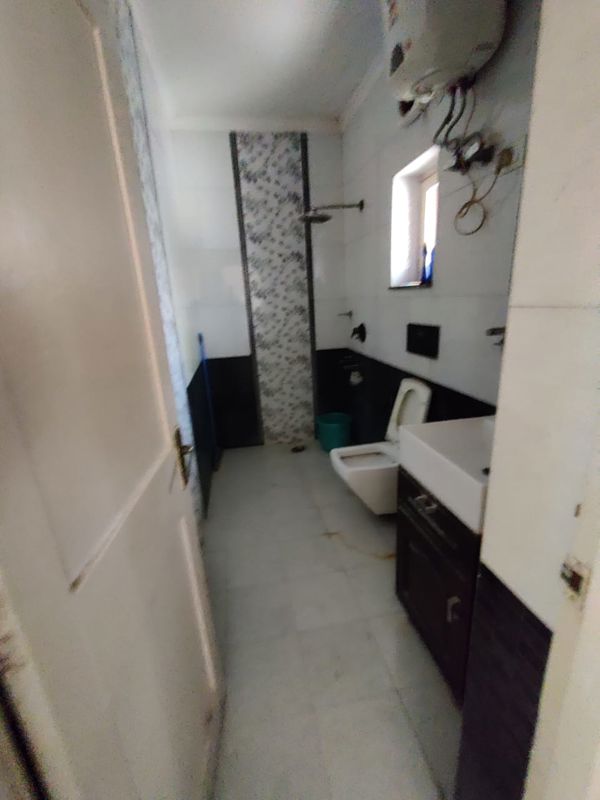 2 BHK + Pooja Room Builder Floor For Rent in RWA Apartments Sector 41