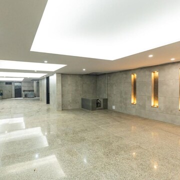 Room in 3 BHK Builder Floor at South Extension ii – for Rent