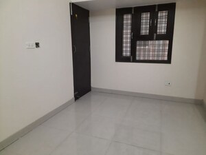 Room in 1.5 BHK Builder Floor at Mayur Vihar – for Rent
