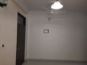 Room in 1.5 BHK Builder Floor at Mayur Vihar – for Rent