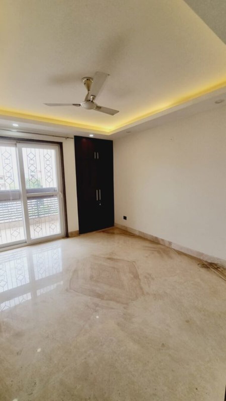 Room, sector 46 3 Bedroom 1850 Sq.Ft. Builder Floor In Sector 46 Gurgaon 10060051
