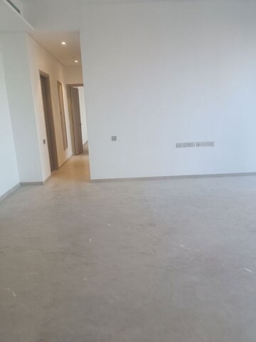 Room in 4 BHK Apartment at Rustomjee Crown, Prabhadevi – for Rent