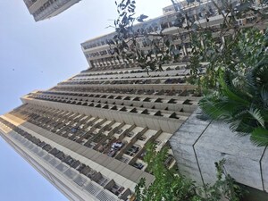 2 BHK Apartment For Rent in Lodha Amara Tower 23, Kolshet Road