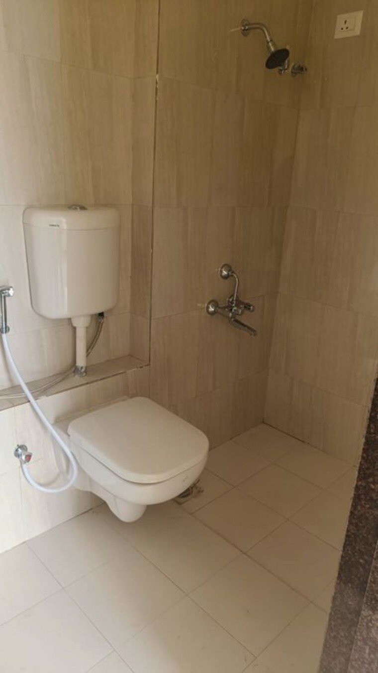 Bathroom, puranik-aarambh 1 Bedroom 361 Sq.Ft. Apartment In Ghodbunder Road Thane 10060086