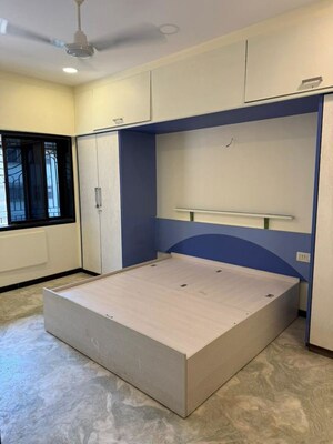 Bedroom in 2 BHK Apartment at Prathamesh Apartment Prabhadevi, Prabhadevi – for Rent