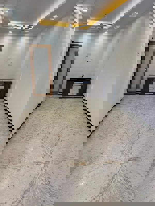 2 BHK + Extra Room 920 Sq.Ft. Apartment in Prathamesh Apartment Prabhadevi