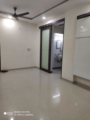 Room in 1 BHK Apartment at Vasant Oscar, Mulund West – for Sale