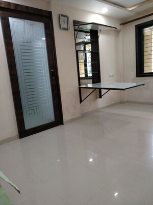 Room in 1 BHK Apartment at Vasant Oscar, Mulund West – for Sale
