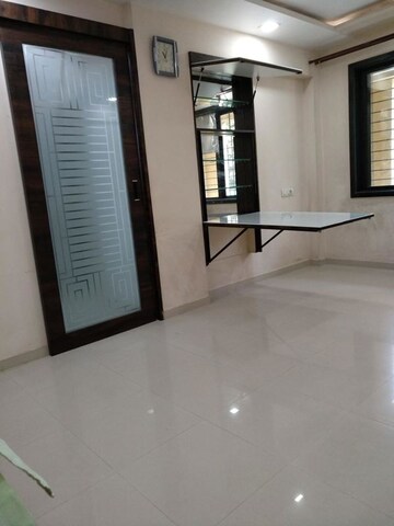 Room in 1 BHK Apartment at Vasant Oscar, Mulund West – for Sale