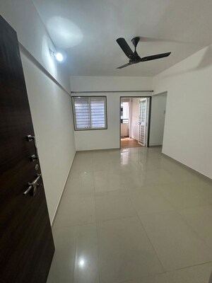 2 BHK Apartment For Sale in Solitaire Palms, Moshi