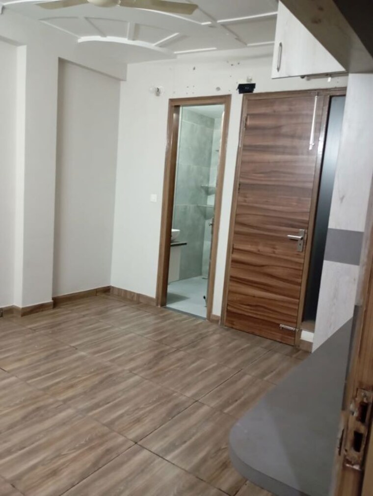 Room, sector 57 2 Bedroom 160 Sq.Yd. Builder Floor In Sector 57 Gurgaon 10060142