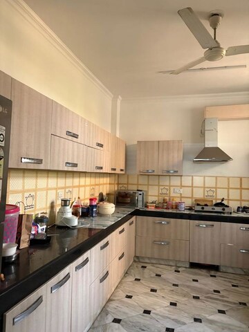Kitchen in 3 BHK Builder Floor at DLF Atria, Dlf Phase ii – for Rent