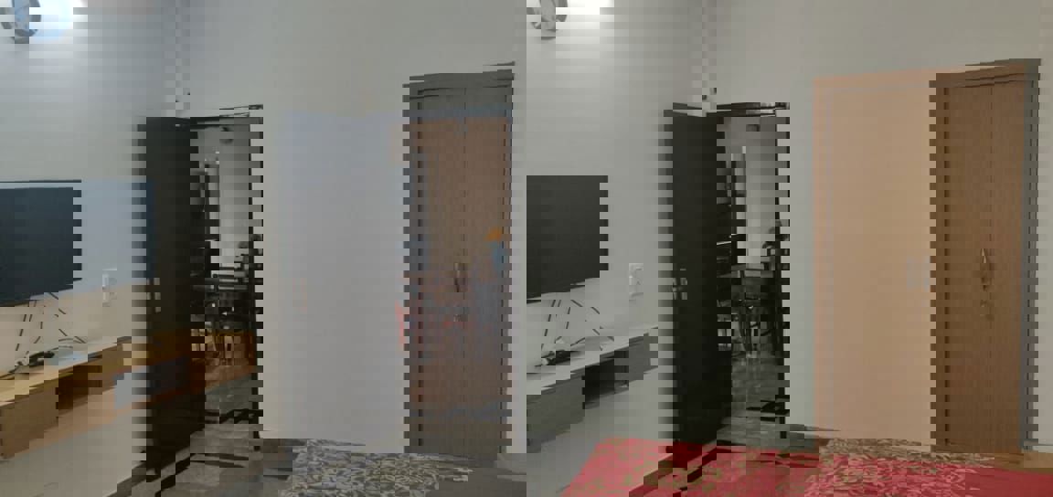 3 BHK 2700 Sq.Ft. Apartment in Om Tower Greater Noida