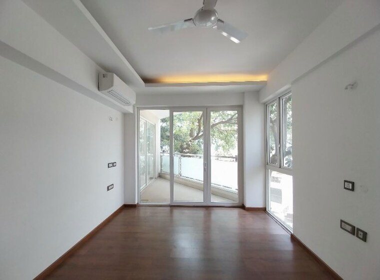 Room, dlf-building-10 4 Bedroom 3000 Sq.Ft. Builder Floor In Dlf Phase ii Gurgaon 10060159