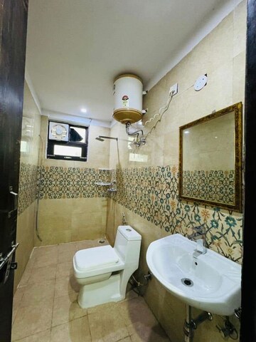 Bathroom in 2 BHK Builder Floor at Ardee City, Sector 52 – for Rent