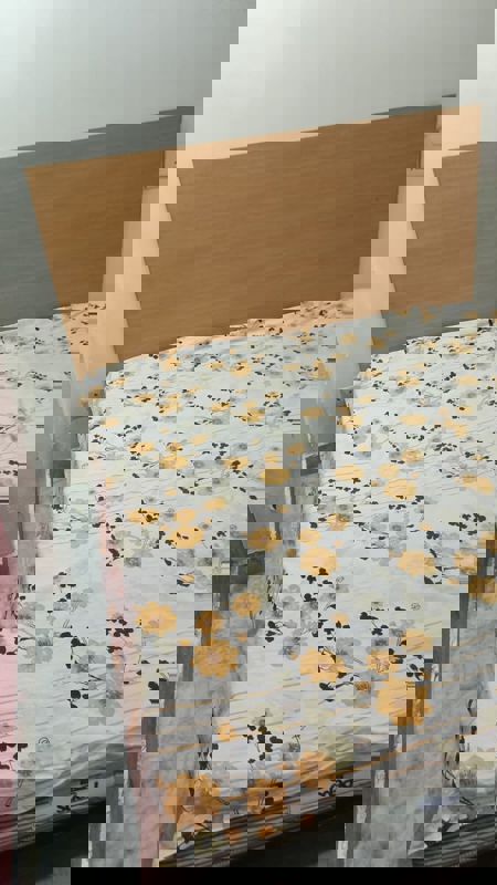 2 BHK 2350 Sq.Ft. Apartment in Om Tower Greater Noida