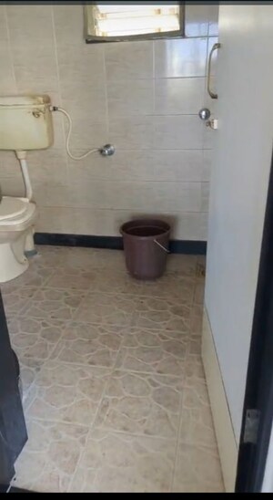 Bathroom in 1.5 BHK Apartment at Amrut Apartment	Matunga East, Matunga East – for Rent
