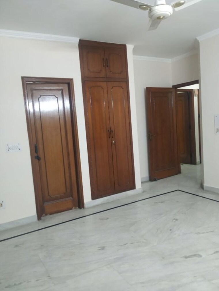 Room, khirki extension 1 Bedroom 500 Sq.Ft. Apartment In Khirki Extension Delhi 10060184