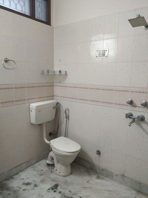 Bathroom in 1 BHK Apartment at Khirki Extension – for Rent