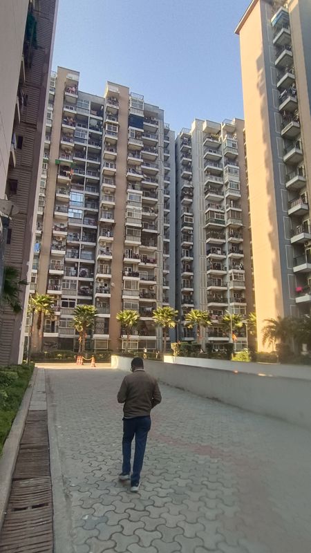 2.5 BHK + Servant Room Apartment For Rent in Saviour Park