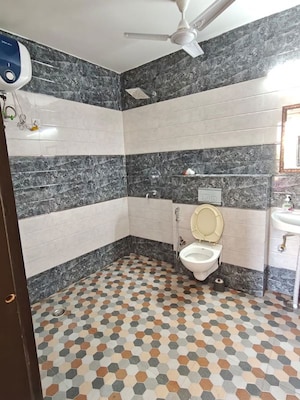 Master Bedroom in 2 BHK Builder Floor at Ardee City, Sector 52 – for Rent