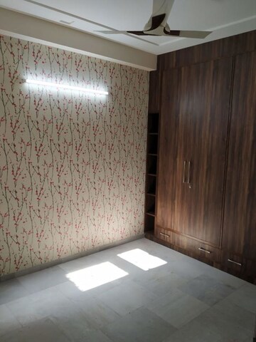 Room in 2 BHK Apartment at Khirki Extension – for Rent
