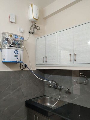 Team Area in 2 BHK Apartment at Khirki Extension – for Rent