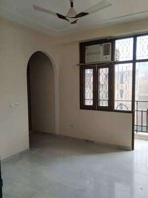 Room in 2 BHK Apartment at Khirki Extension – for Rent