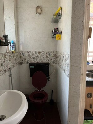 Bathroom in 1 BHK Apartment at Anand CHS Matunga, Matunga East – for Rent