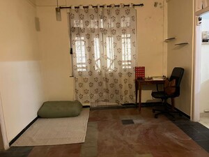 Bathroom in 1 BHK Apartment at Anand CHS Matunga, Matunga East – for Rent