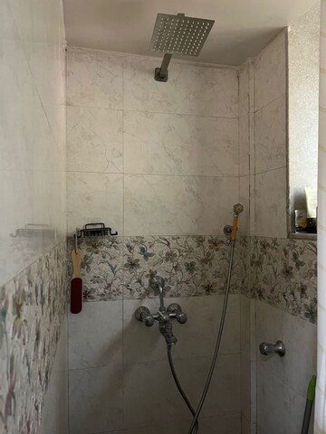 Bathroom in 1 BHK Apartment at Anand CHS Matunga, Matunga East – for Rent