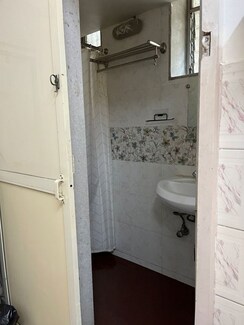 1 BHK Apartment For Rent in Anand CHS Matunga
