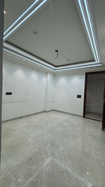 Room in 2 BHK Builder Floor at Palm Residency Chhatarpur, Rajpur Khurd Extension – for Rent