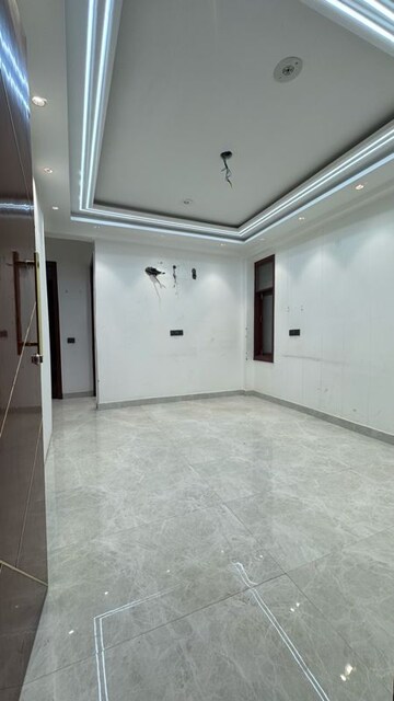 Room in 2 BHK Builder Floor at Palm Residency Chhatarpur, Rajpur Khurd Extension – for Rent