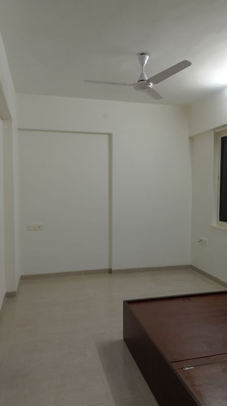 2 BHK Apartment For Rent in Dosti Eastern Bay