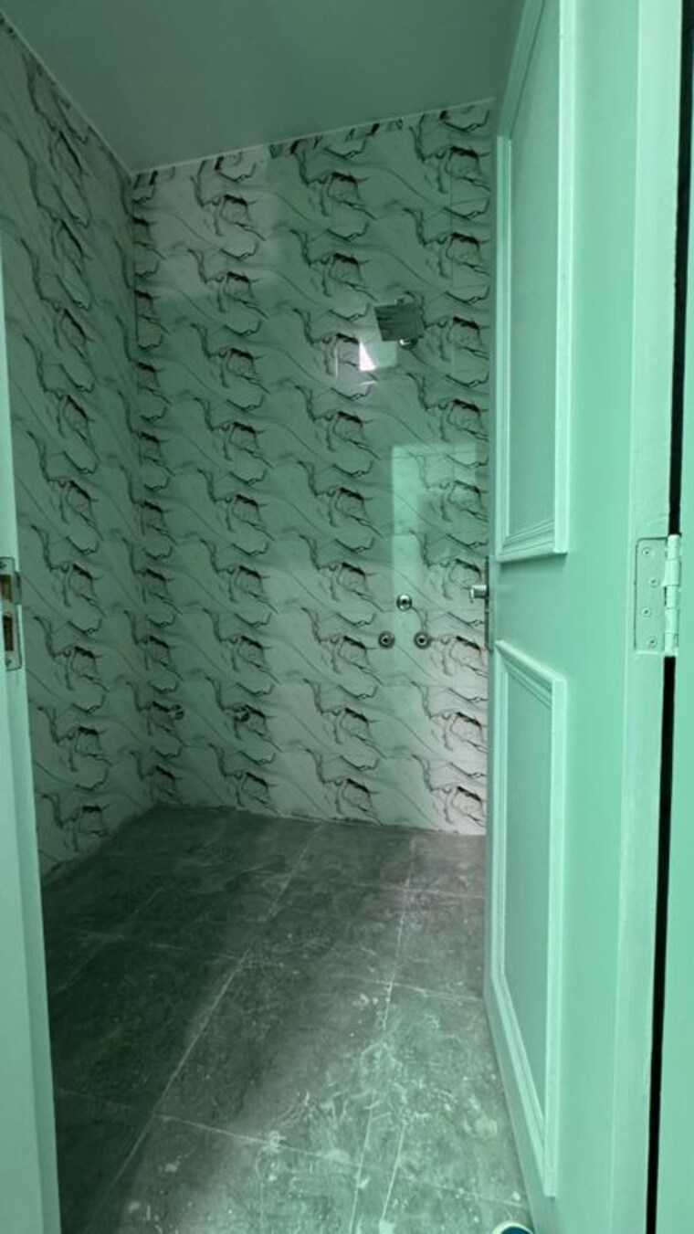 Bathroom, chattarpur 2 Bedroom 850 Sq.Ft. Apartment In Chattarpur Delhi 10060246