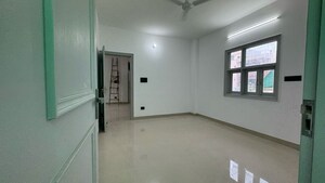 Room in 2 BHK Apartment at Chattarpur – for Rent