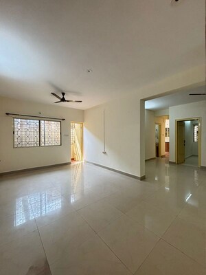 Room in 3 BHK Apartment at Indiranagar – for Rent