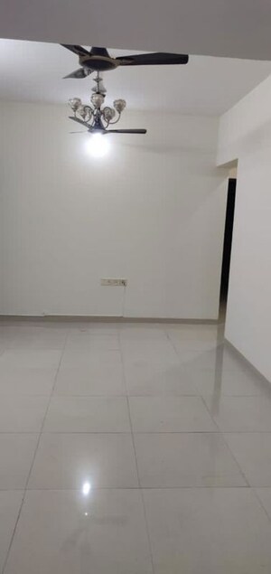Room in 2 BHK Apartment at Kurla East – for Rent